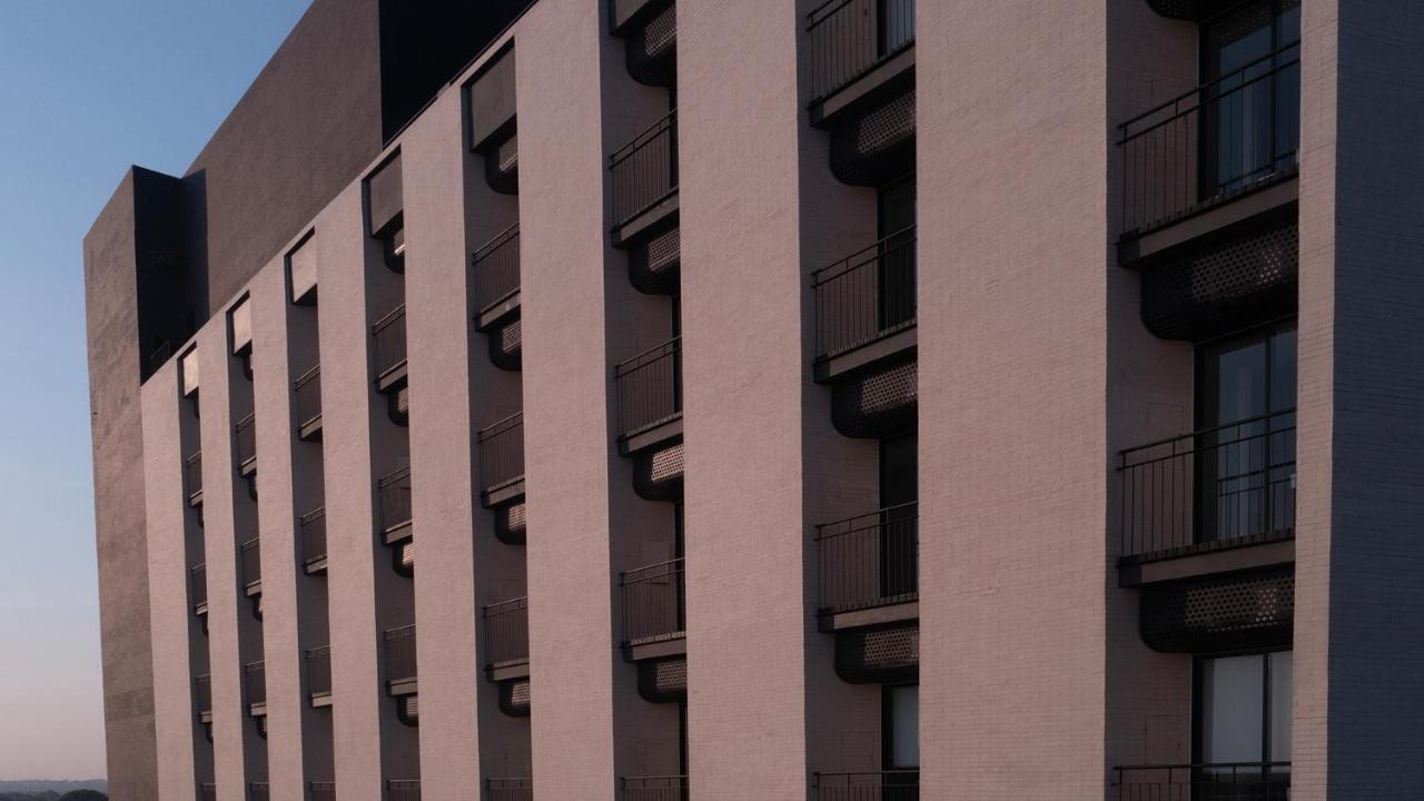 Rez Hotel Semarang Exterior photo